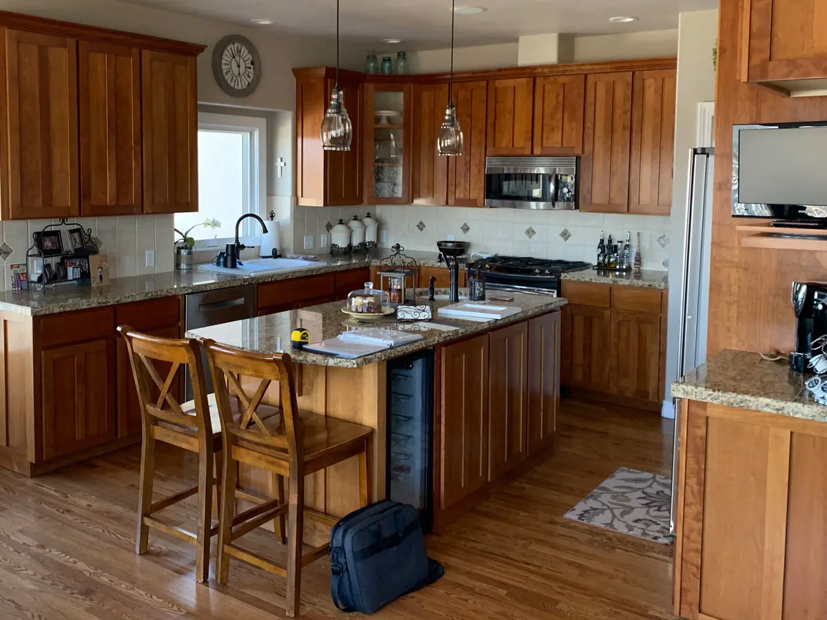Kitchen Cabinet Resurfacing Medium Project BEFORE